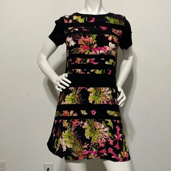 Lovers + Friends Mini Dress Black Floral Print Short Sleeve Size M - Picture 2 of 8